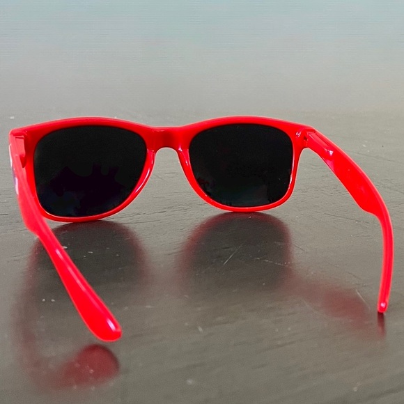 Red Frame Retro Optix Trump 2024 American Flag Patriotic Republican Sunglasses - Picture 4 of 4
